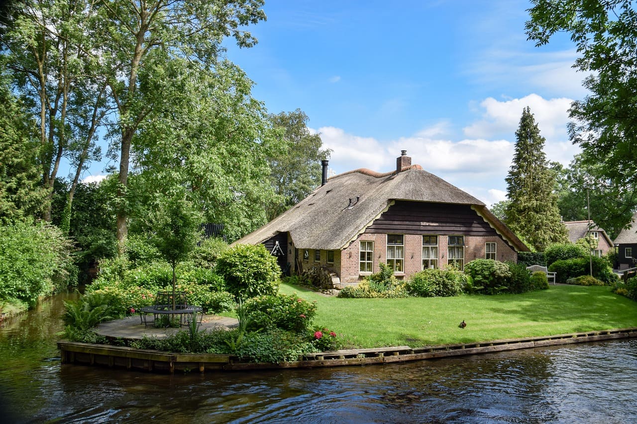 Ville de Giethoorn, aux Pays-Bas