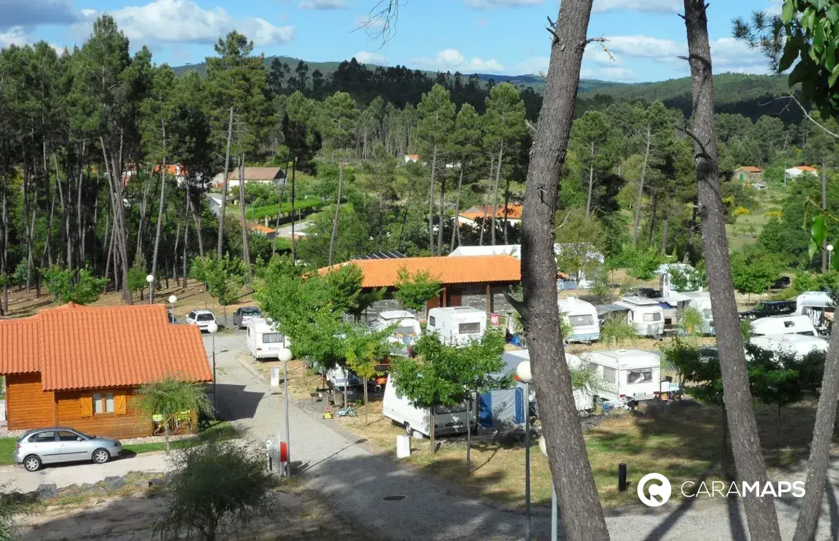 Photo d'une aire et camping pour camping-car au Portugal, Oleiros. CaraMaps.