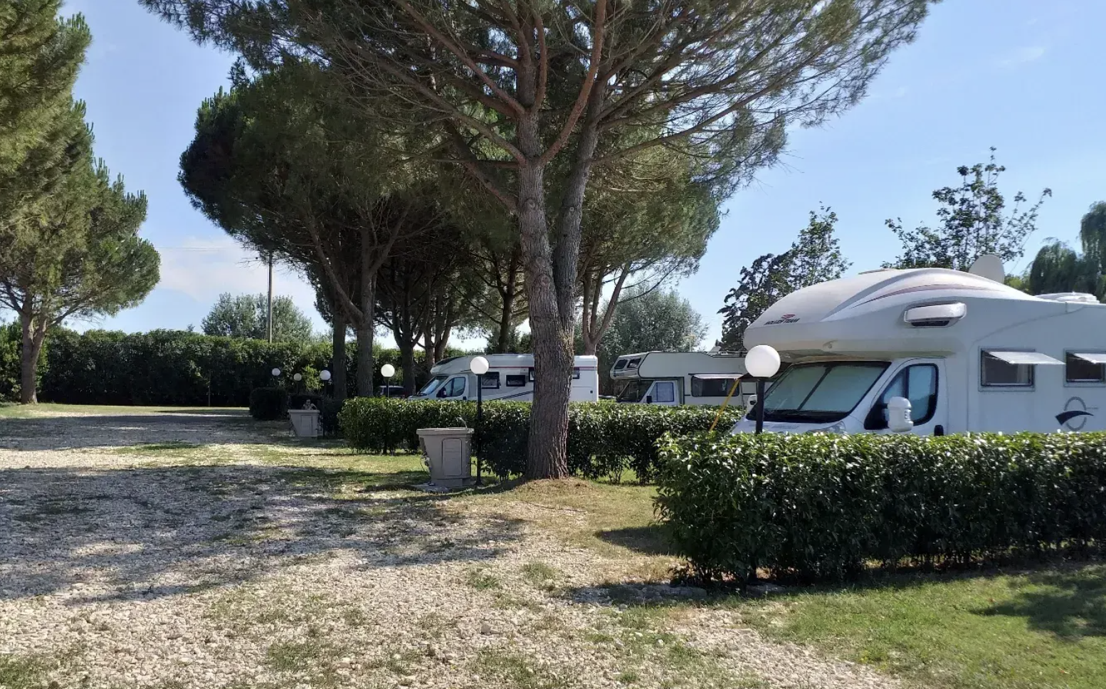 Area privata immersa nella tranquillità della campagna toscana, tra vigneti, colline e panorami suggestivi.