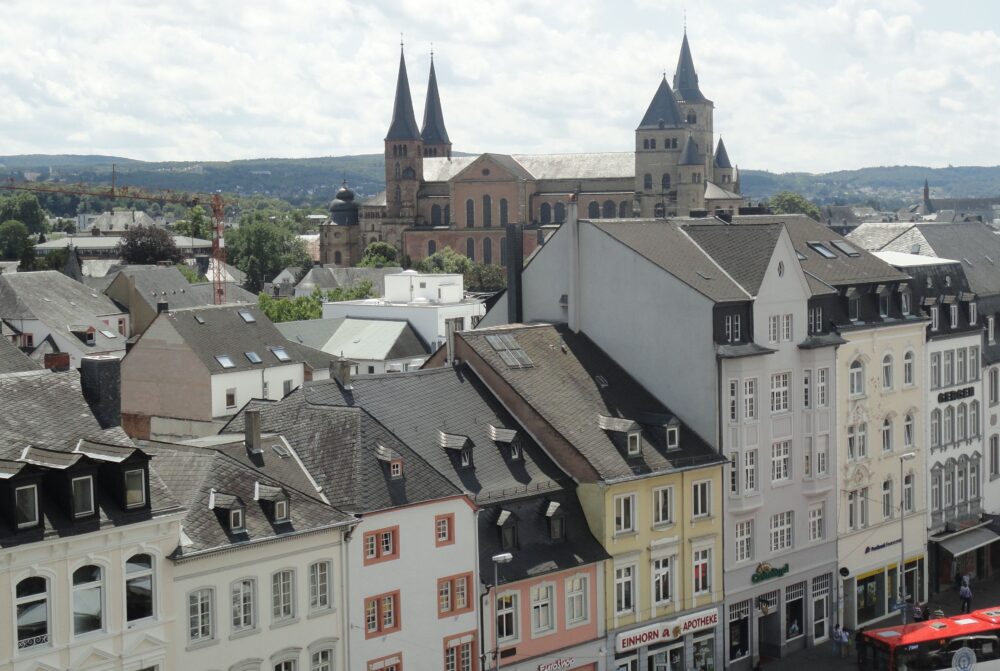 Die Stadt Trier in Deutschland mit ihren hübschen bunten Häusern 